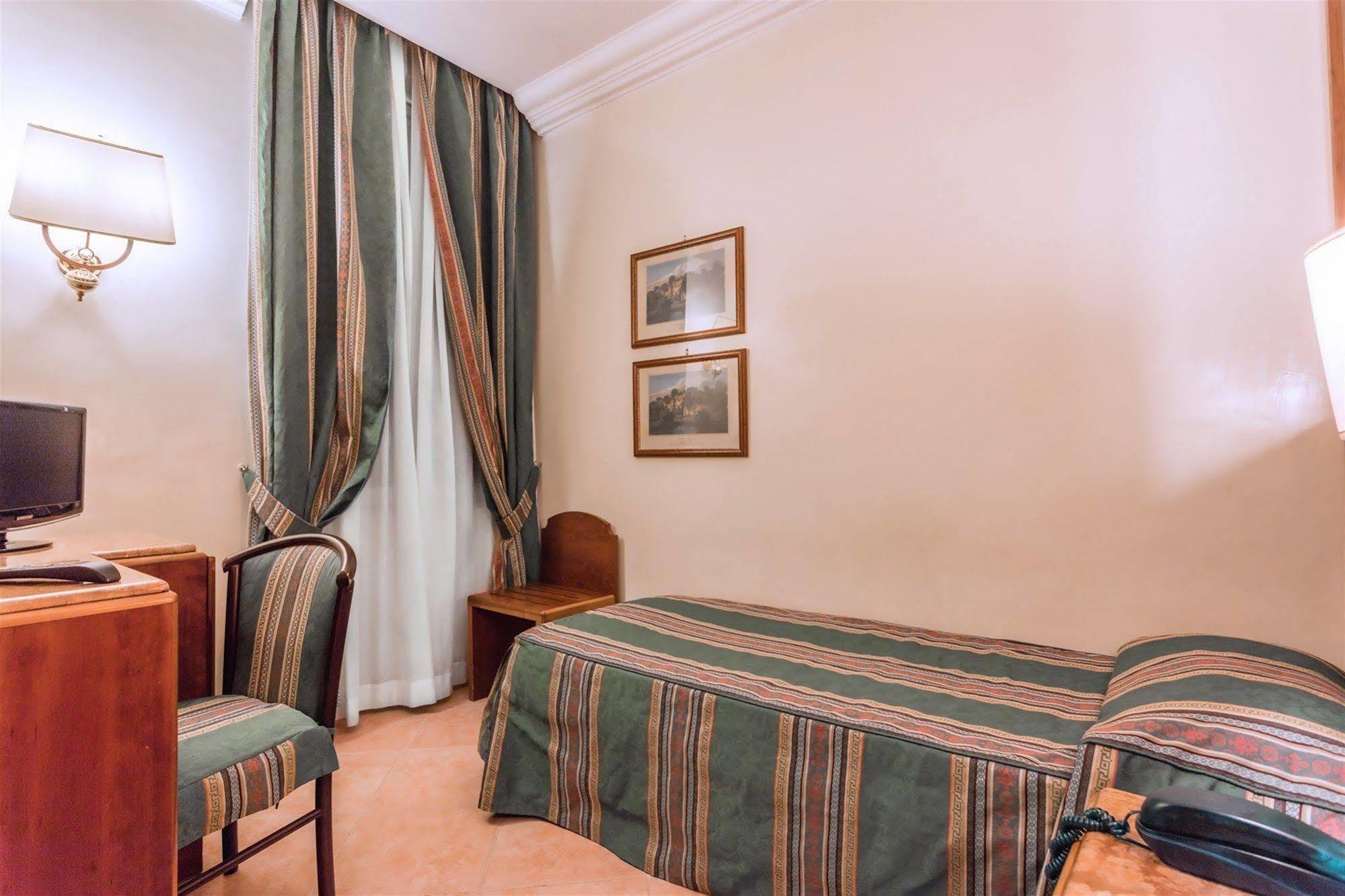 Raeli Hotel Siracusa Roma Exterior foto